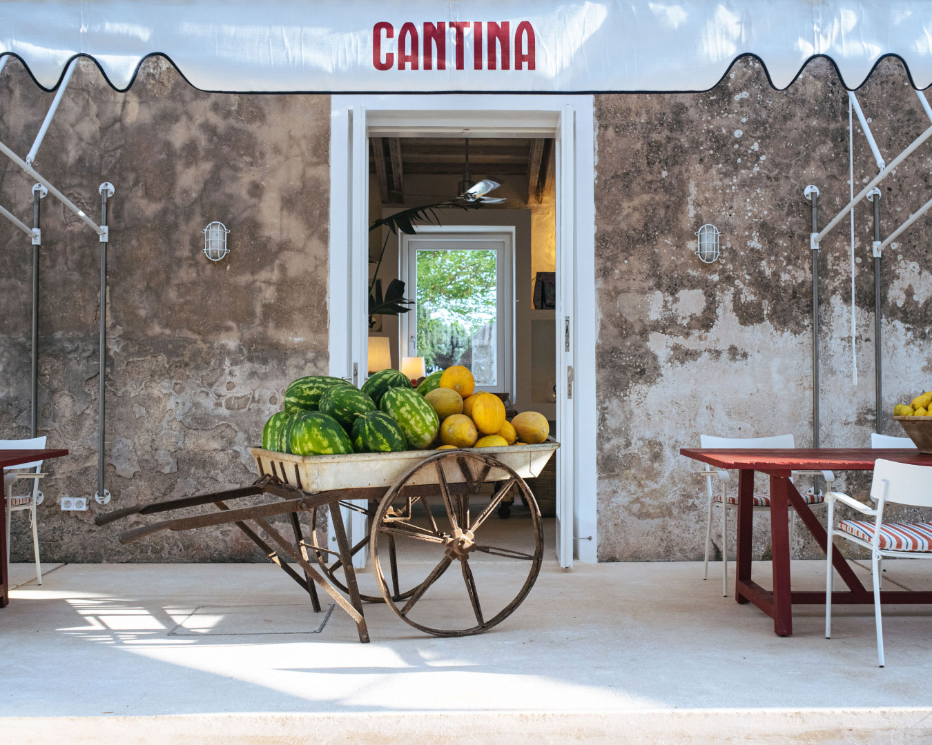 ​​Cantina at Hauser & Wirth Menorca, Courtesy Hauser & Wirth, Photo © Josep Gayón